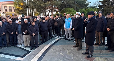 Kırklareli’nde Hacı Adayları Dualarla Uğurlandı: Duygu Dolu Anlar Yaşandı