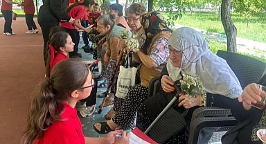 Nesiller Aynı Sofrada Buluştu: Lüleburgaz’da Duygu Dolu Huzurevi Ziyareti