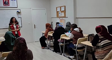 Tek Ebeveynli Aileler İçin Eğitim Programı Lüleburgaz’da Gerçekleştirildi